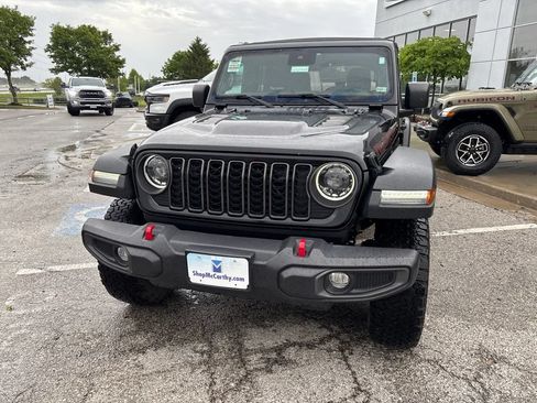 Used 2024 Jeep Wrangler Unlimited Rubicon AWD/4WD image 10