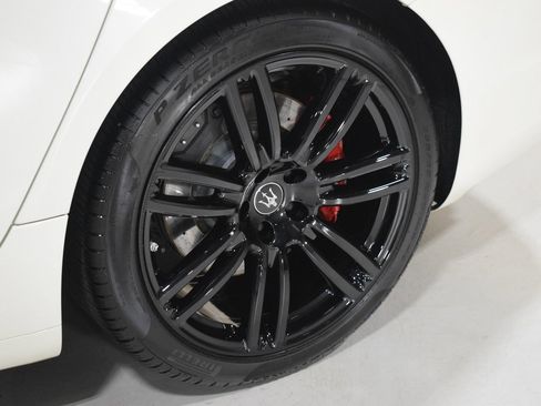 Certified 2022 Maserati Ghibli Modena Q4 image 7