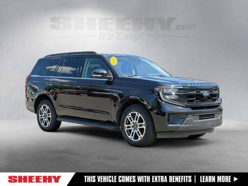 Certified 2025 Ford Expedition Active AWD/4WD image 1