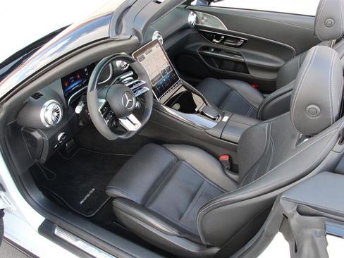 Used 2022 Mercedes-Benz SL 63 AMG 4MATIC image 18