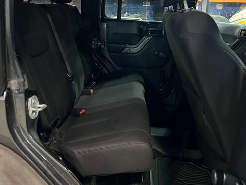 Used 2016 Jeep Wrangler Unlimited Sport AWD/4WD image 16
