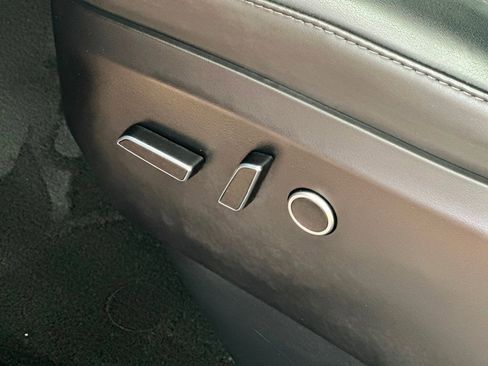 Used 2022 Tesla Model X Plaid image 19