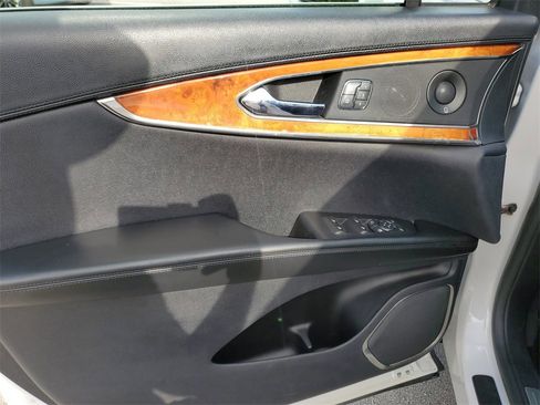 Used 2019 Lincoln Nautilus Reserve image 17