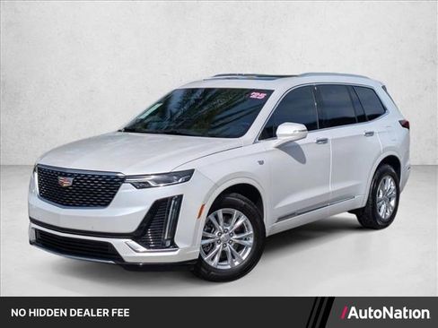 Used 2025 Cadillac XT6 Luxury FWD image 1