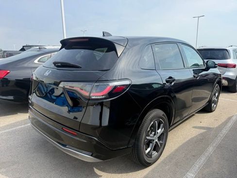 Used 2024 Honda HR-V EX-L image 2