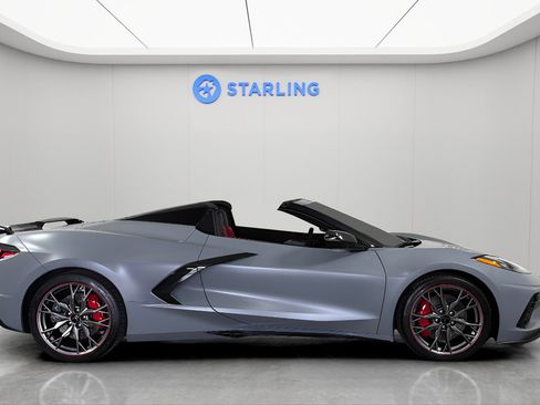 Used 2024 Chevrolet Corvette Stingray Premium Conv w/ Z51 Performance Package RWD image 11