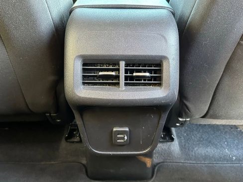Used 2024 Chevrolet Equinox LT AWD/4WD image 25