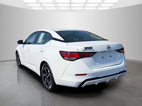 Used 2024 Nissan Sentra SV FWD image 4