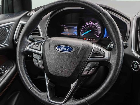Used 2022 Ford Edge Titanium w/ Equipment Group 301A AWD/4WD image 13