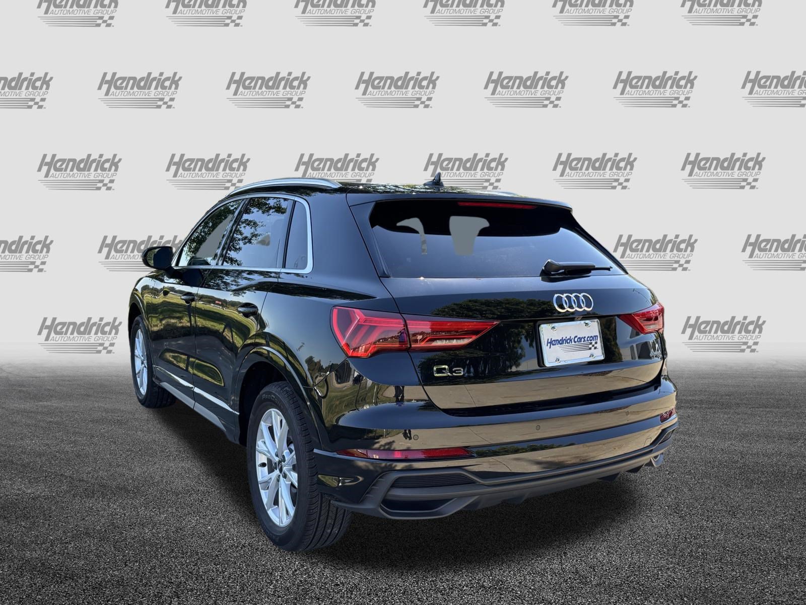Used 2025 Audi Q3 2.0T Premium Plus w/ Premium Plus Package AWD/4WD image 9