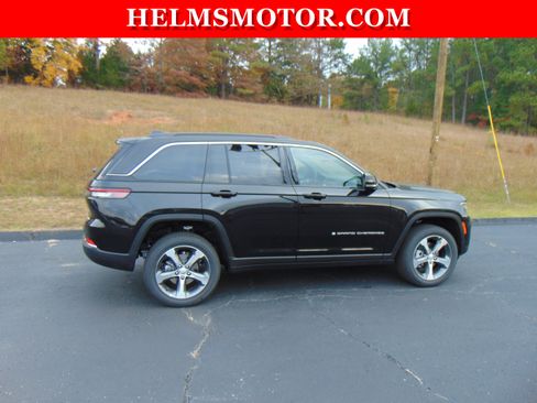 New 2025 Jeep Grand Cherokee Limited RWD image 14