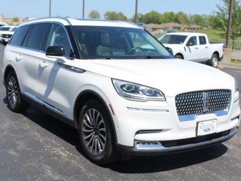 Used 2023 Lincoln Aviator Reserve w/ Equipment Group 201A AWD/4WD image 10