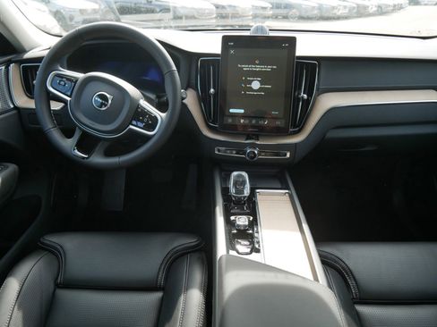 New 2026 Volvo XC60 B5 Ultra w/ Climate Package AWD/4WD image 7