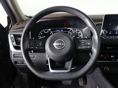 Used 2023 Nissan Rogue SV w/ SV Premium B Package image 37