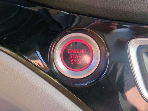 Certified 2019 Honda Pilot Touring image 22