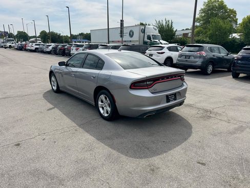 Used 2018 Dodge Charger SXT RWD image 5