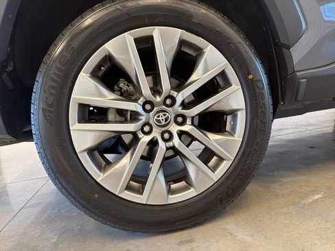 Used 2023 Toyota RAV4 XLE Premium FWD image 14