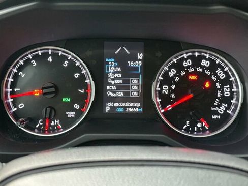 Used 2022 Toyota RAV4 XLE image 34