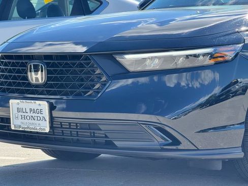 Certified 2025 Honda Accord SE image 5