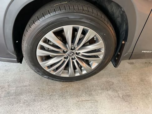 Used 2022 Toyota Highlander Platinum AWD/4WD image 10