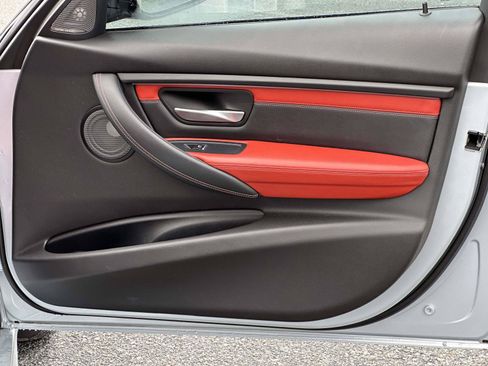 Used 2018 BMW M3 RWD image 8