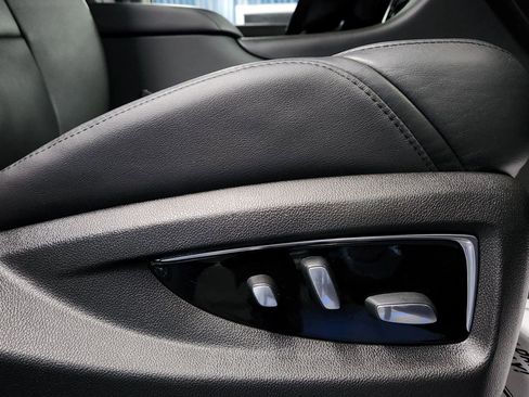 Used 2020 Cadillac Escalade Luxury image 15