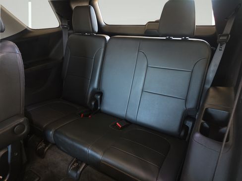 Used 2019 Chevrolet Traverse Premier w/ Redline Edition AWD/4WD image 28