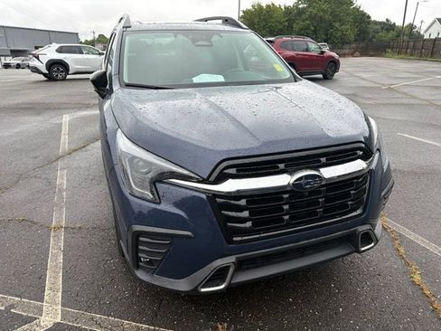 Used 2024 Subaru Ascent Touring w/ Popular Package #2 AWD/4WD image 3