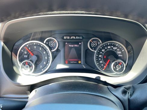 Used 2025 RAM 2500 Big Horn AWD/4WD image 17