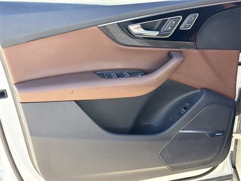 Used 2018 Audi Q7 3.0T Premium Plus w/ Premium Plus Package image 8