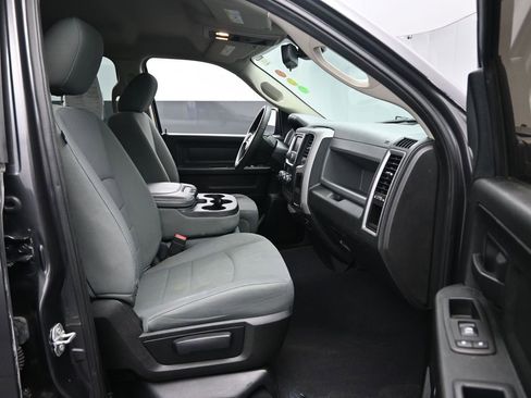 Used 2016 RAM 1500 Express image 30