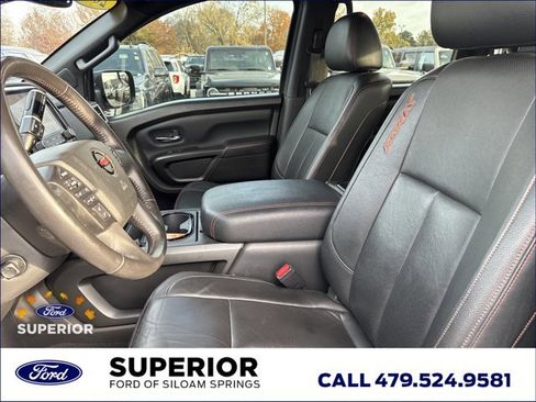Used 2020 Nissan Titan PRO-4X w/ Pro-4x Convenience Package image 6
