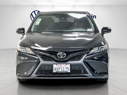 Used 2021 Toyota Camry SE image 8
