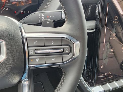 New 2026 GMC Yukon XL Elevation image 20