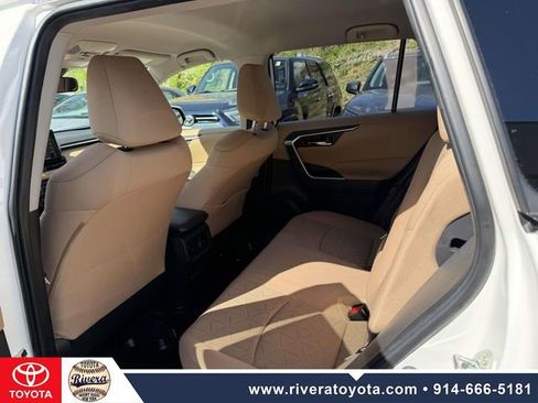 Used 2022 Toyota RAV4 XLE w/ XLE Grade Weather Package image 14