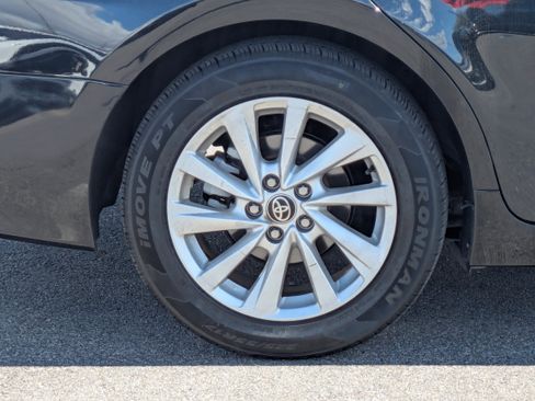 Used 2024 Toyota Camry LE image 9