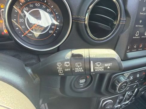 Used 2021 Jeep Wrangler Unlimited Sahara AWD/4WD image 25