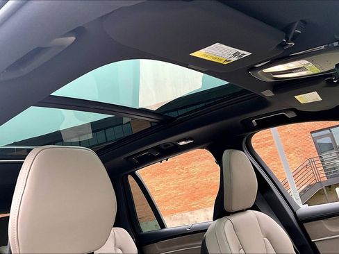 New 2026 Volvo XC90 T8 Ultra w/ Protection Package Premier AWD/4WD image 35