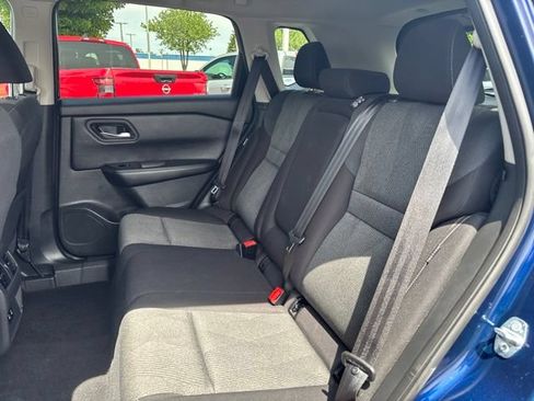 Used 2024 Nissan Rogue SV AWD/4WD image 31