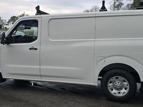 Used 2015 Nissan NV 2500 SV w/ Side & Curtain Airbag Package image 9