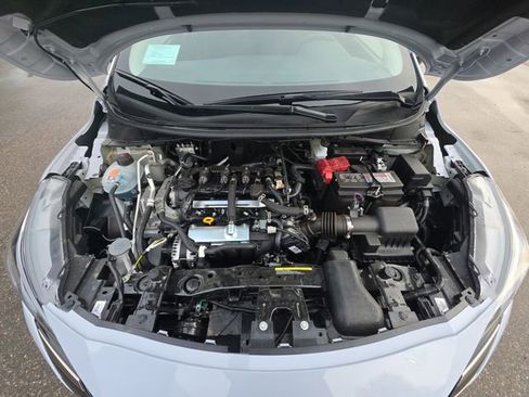 New 2025 Nissan Versa SR w/ Trunk Package image 28