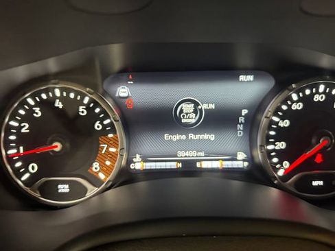 Used 2023 Jeep Renegade Altitude w/ Convenience Group I AWD/4WD image 2