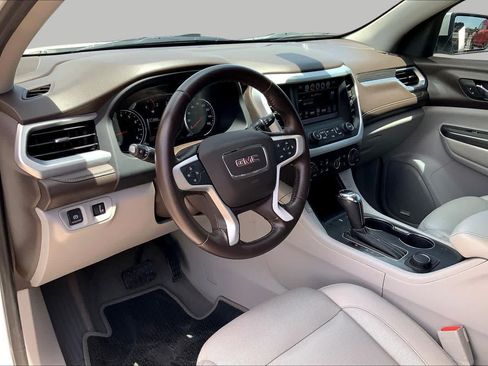 Used 2018 GMC Acadia SLT FWD image 18