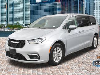 Used 2023 Chrysler Pacifica Touring-L FWD 360° Tour