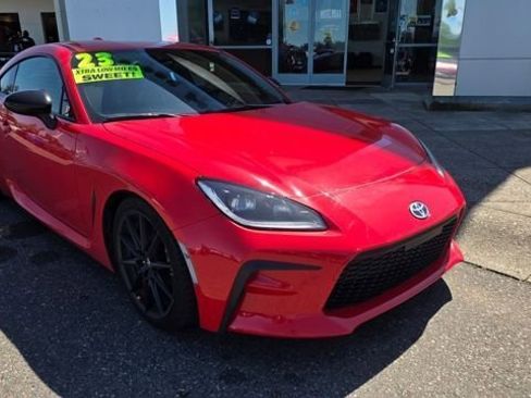 Used 2023 Toyota GR86 Premium RWD image 2