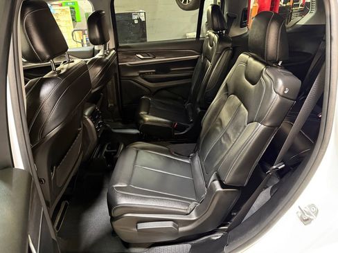 Certified 2023 Jeep Grand Cherokee L Limited w/ Black Appearance Package image 22