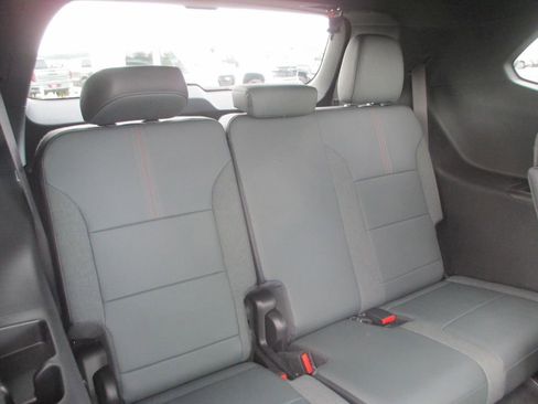 Used 2026 GMC Acadia AT4 w/ Super Cruise Package image 25