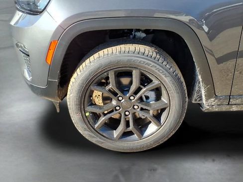 New 2025 Jeep Grand Cherokee Limited AWD/4WD image 8