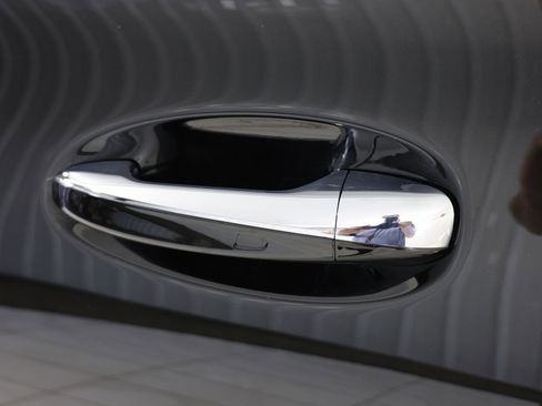 Used 2023 Mercedes-Benz Maybach GLS 600 4MATIC image 21