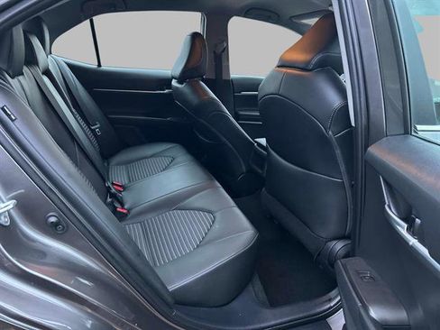 Used 2023 Toyota Camry SE image 14